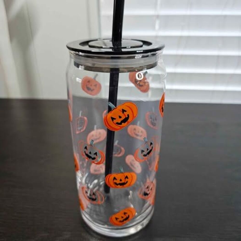 Halloween Pumpkin Glass Tumbler 20 oz Lid Straw